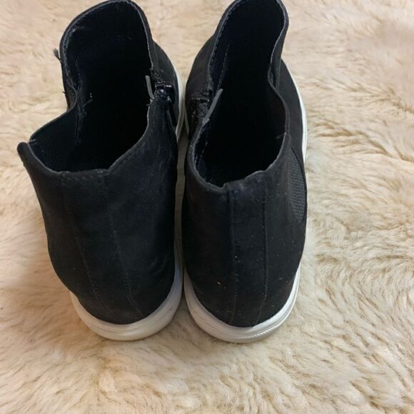 Madden Girl Black Suede Sneakers size 8 - Picture 7 of 9